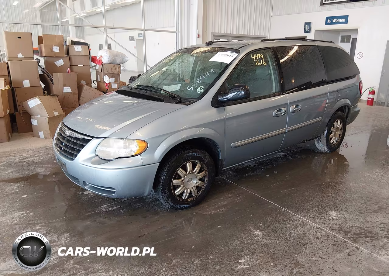 2005 Chrysler Town & Country Touring VIN:2C4GP54L35R558949 - 2