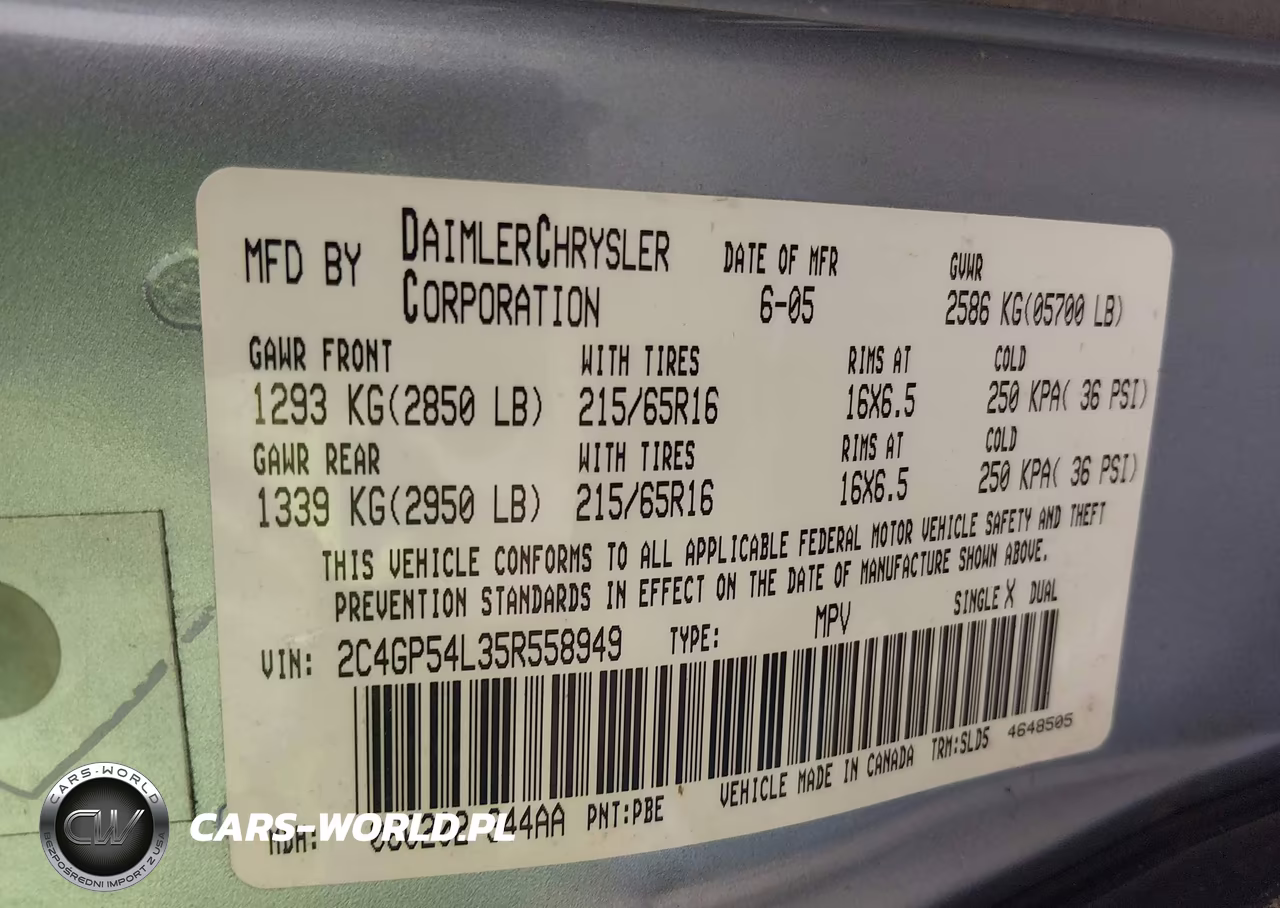2005 Chrysler Town & Country Touring VIN:2C4GP54L35R558949 - 9