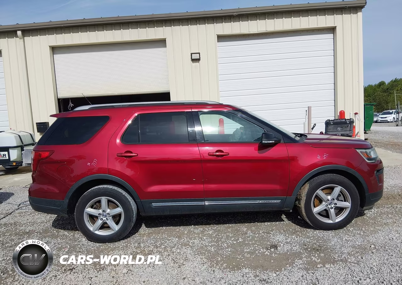2018 Ford Explorer Xlt VIN:1FM5K7D89JGB26452 - 13