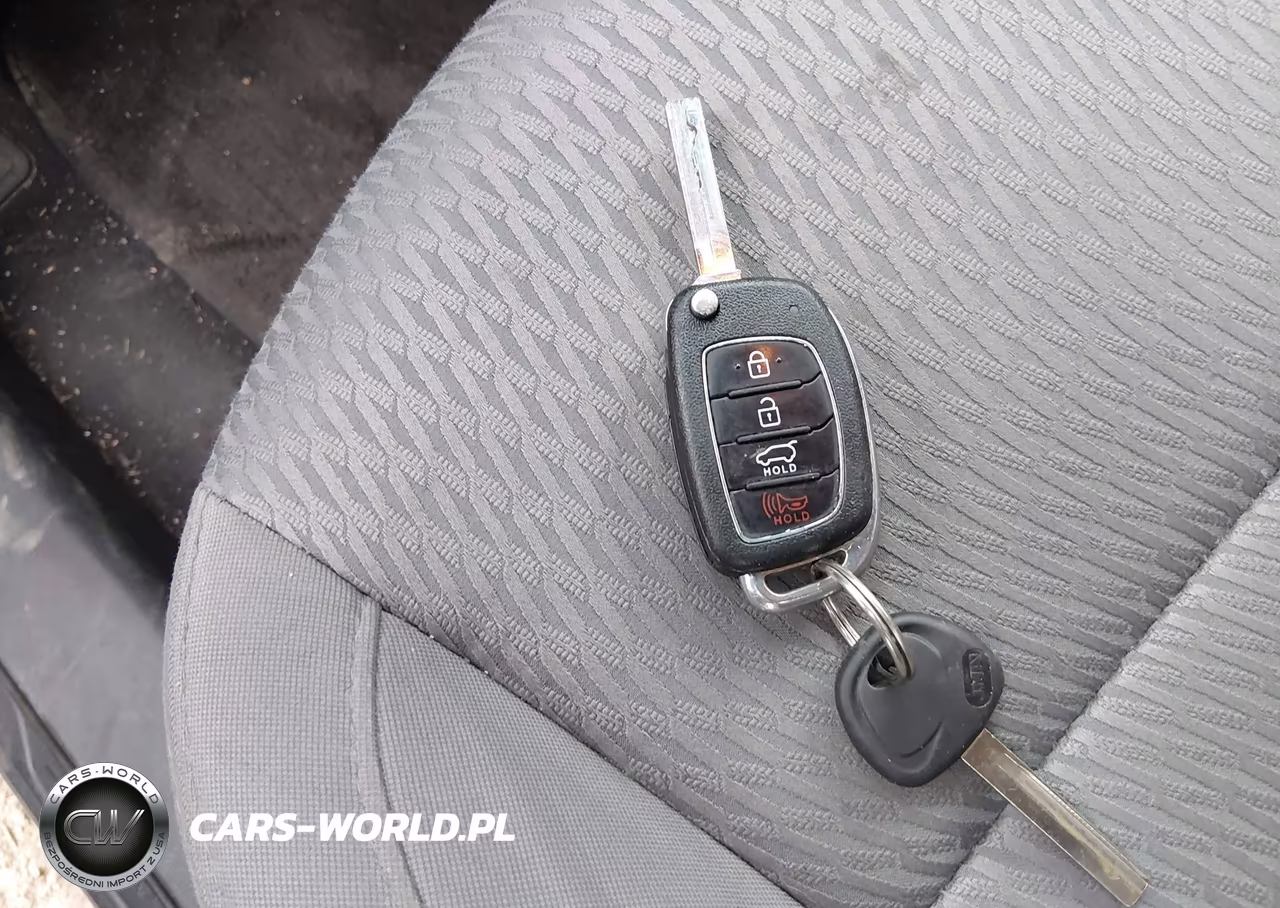 2018 Hyundai Santa Fe Sport 2.4L VIN:5NMZT3LB8JH065354 - 11
