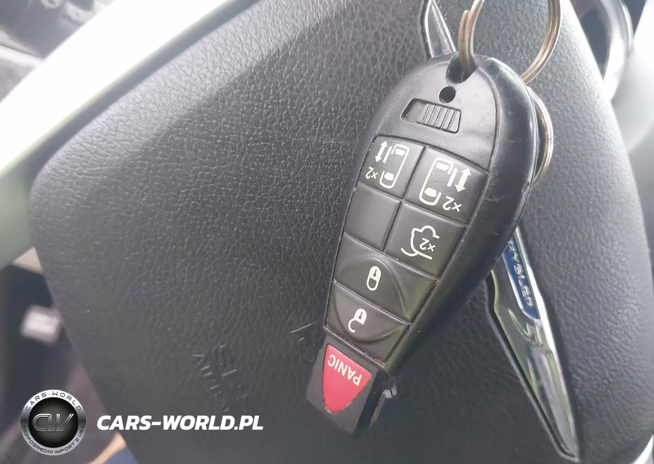 2014 Chrysler Town & Country Touring VIN:2C4RC1BG5ER436743 - 11