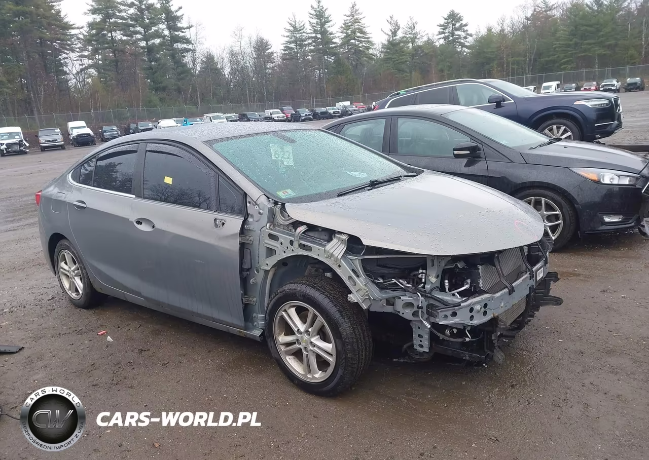 2017 Chevrolet Cruze Lt Auto – zdjęcie 1 z 20