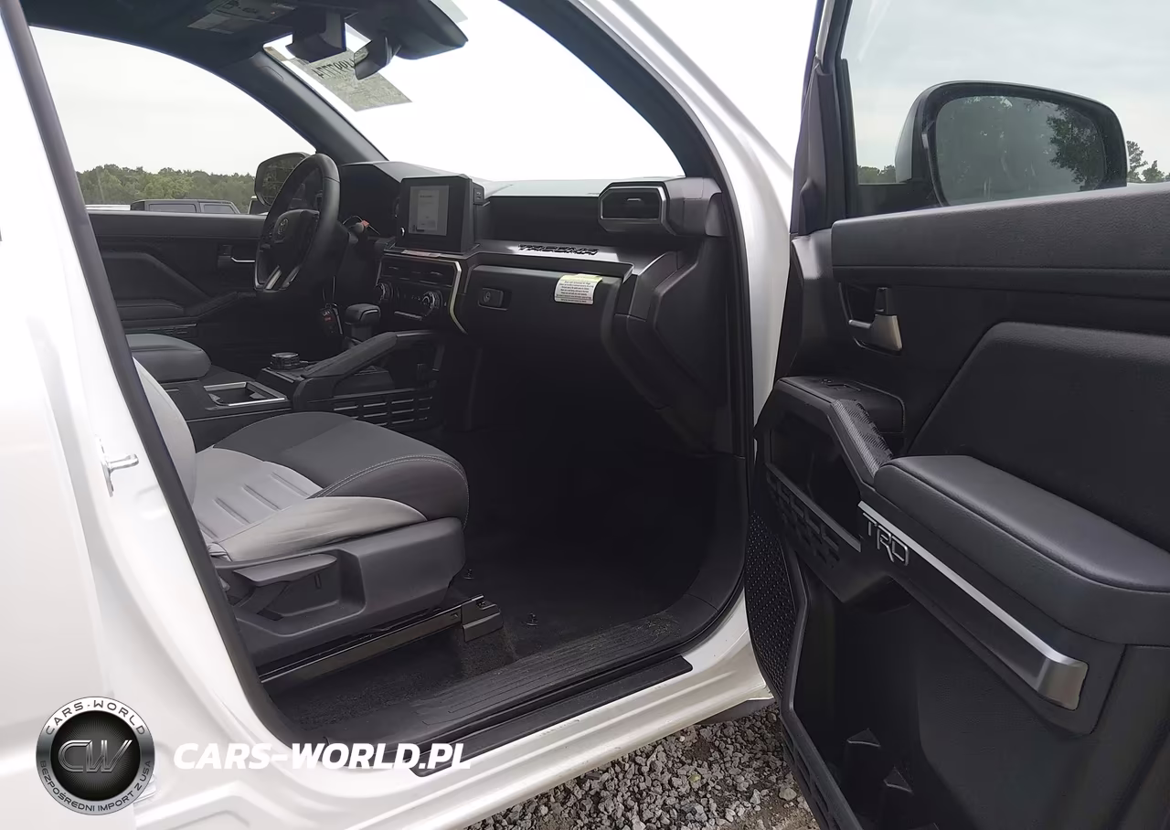 2025 Toyota Tacoma Trd Sport VIN:3TYLB5JN5ST100789 - 5