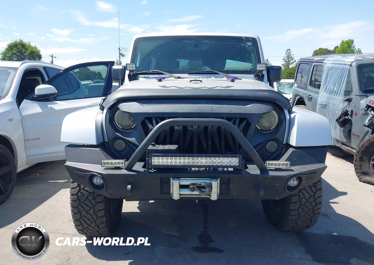 2008 Jeep Wrangler Unlimited Sahara VIN:1J4GA59138L553606 - 12