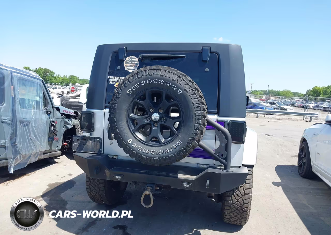 2008 Jeep Wrangler Unlimited Sahara VIN:1J4GA59138L553606 - 16