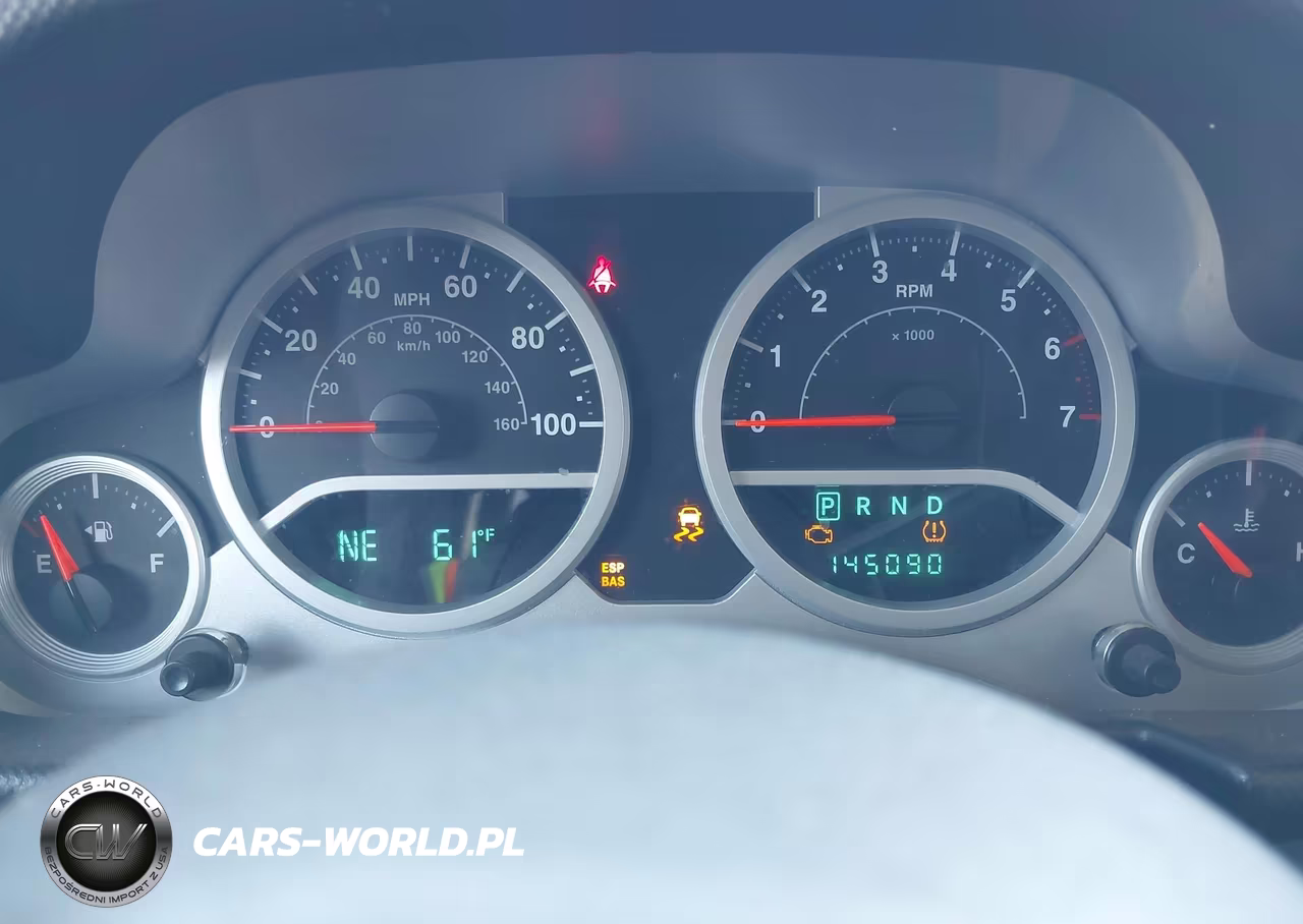 2008 Jeep Wrangler Unlimited Sahara VIN:1J4GA59138L553606 - 7