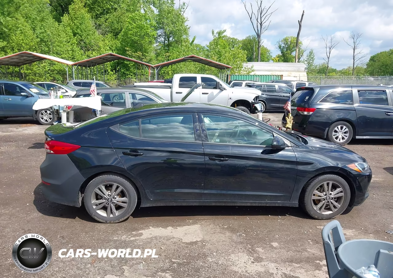 2018 Hyundai Elantra Sel VIN:5NPD84LF2JH293678 - 13