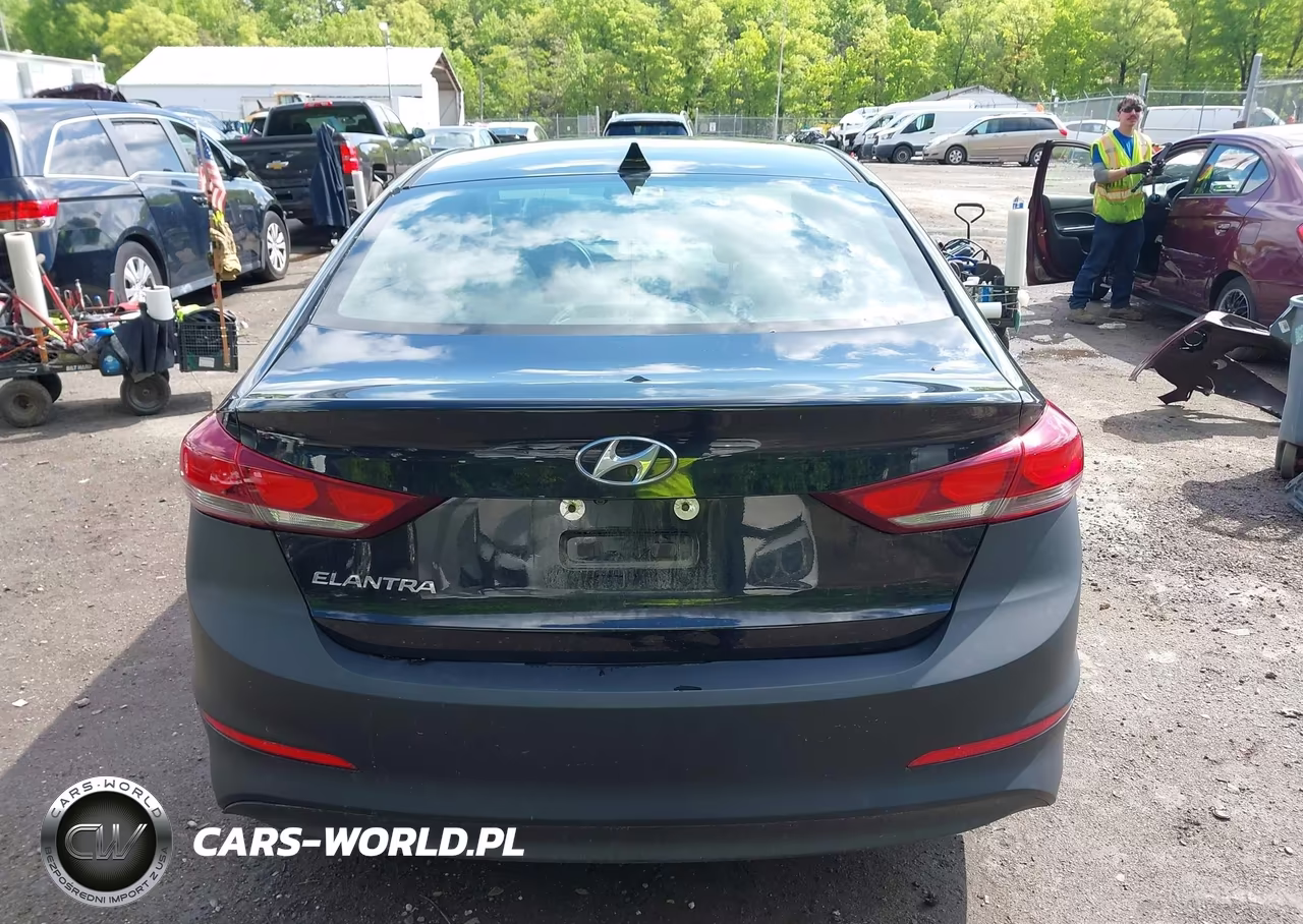 2018 Hyundai Elantra Sel VIN:5NPD84LF2JH293678 - 16