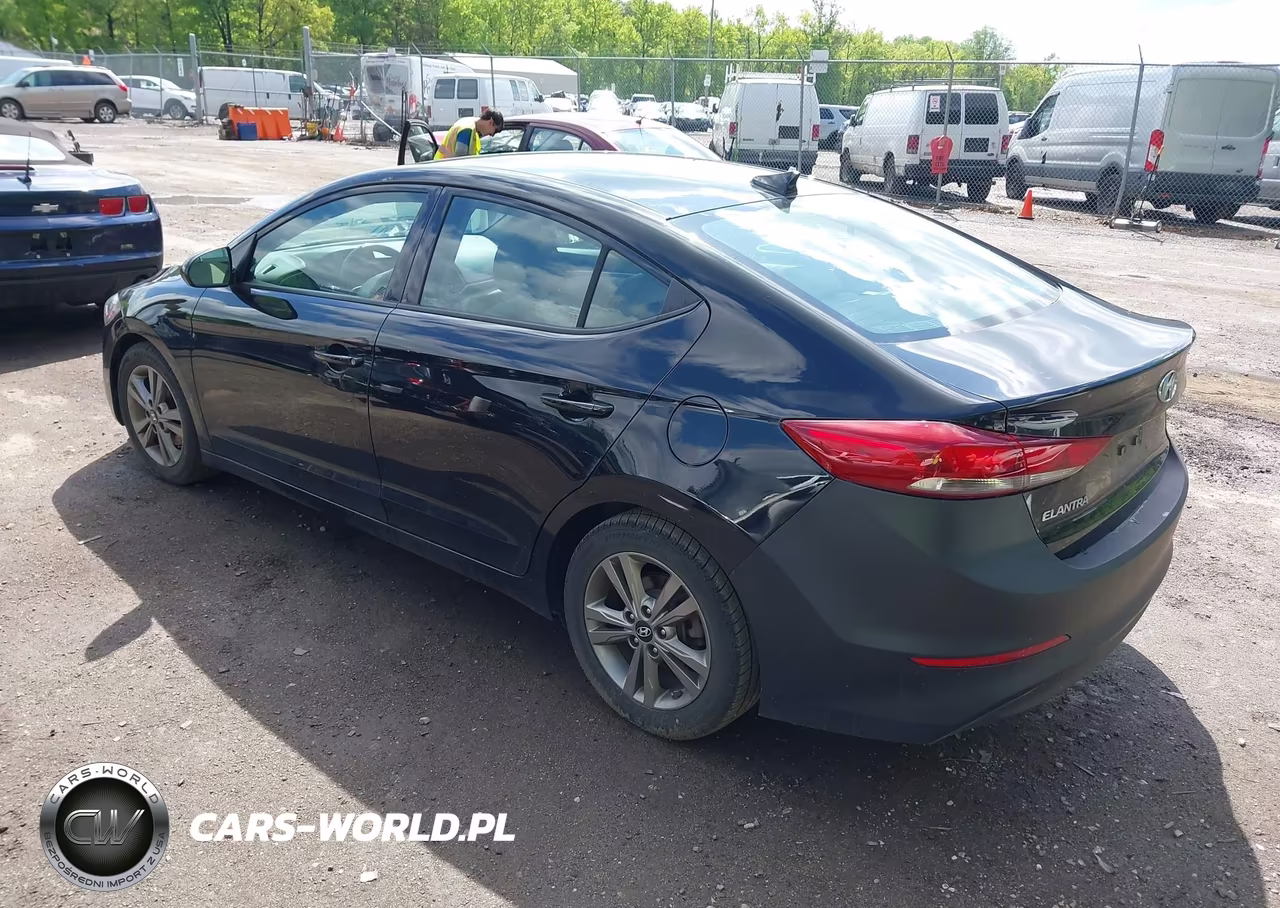 2018 Hyundai Elantra Sel VIN:5NPD84LF2JH293678 - 3
