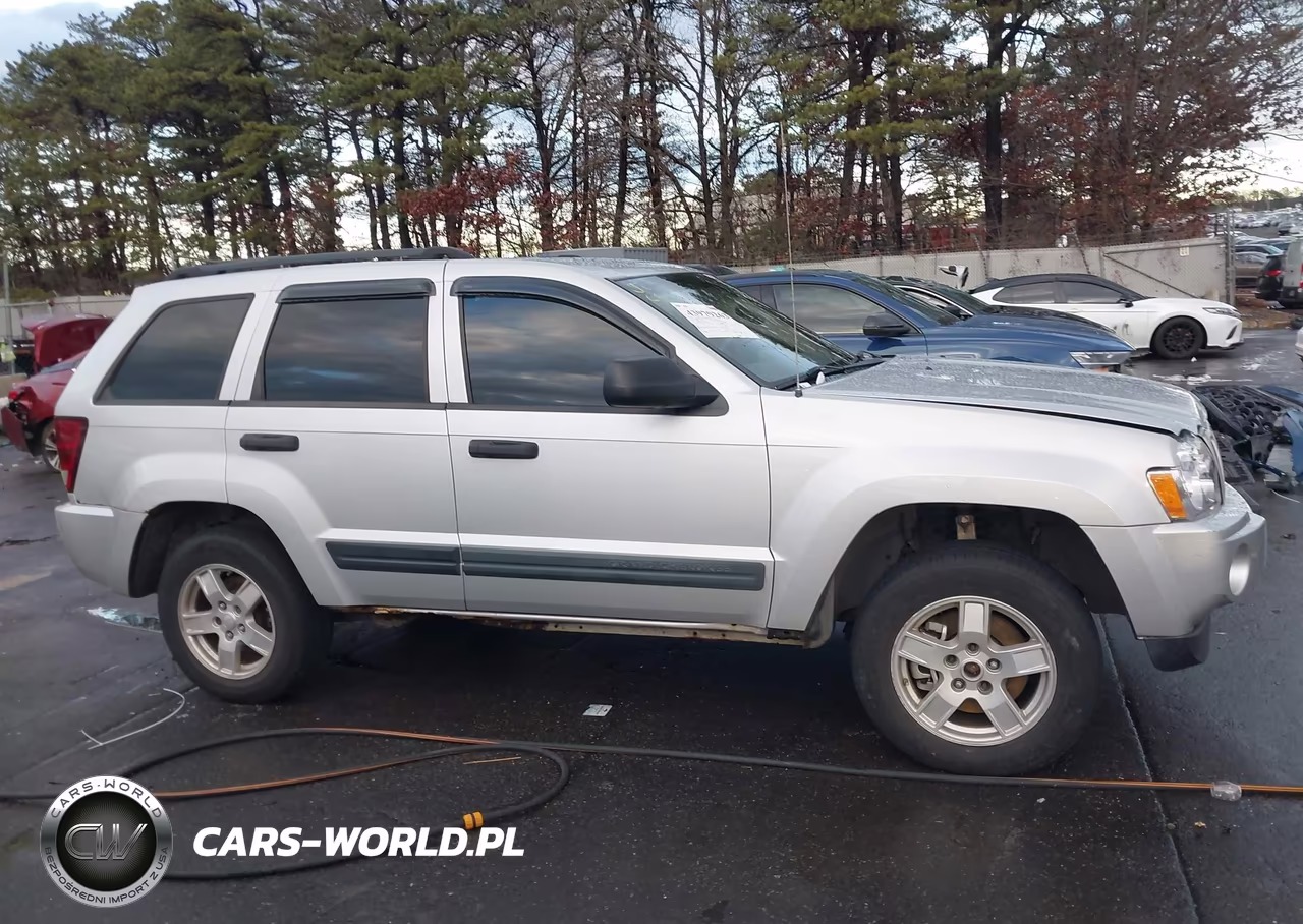 2005 Jeep Grand Cherokee Laredo VIN:1J4GR48K05C638914 - 13