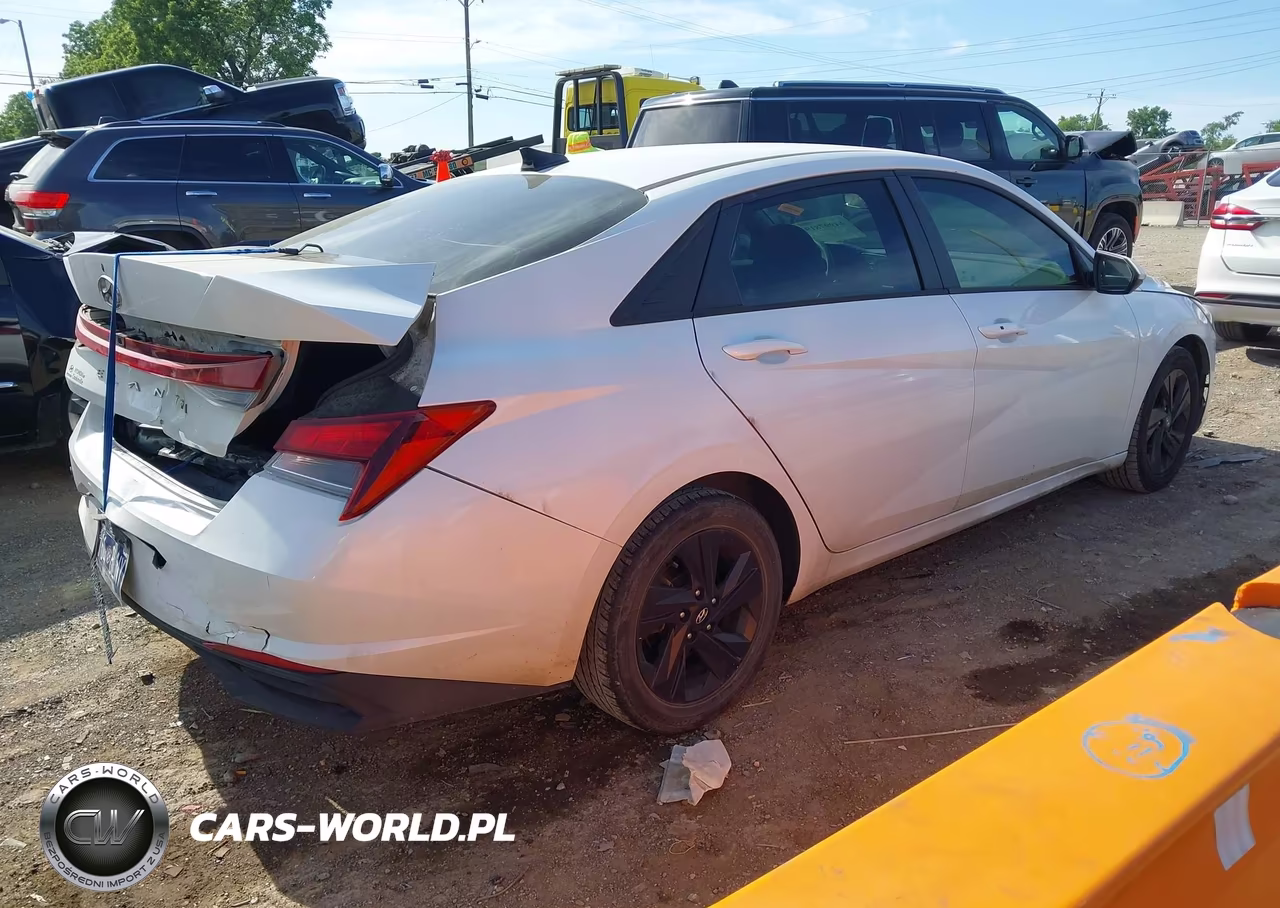 2021 Hyundai Elantra Sel VIN:5NPLM4AG8MH003709 - 4