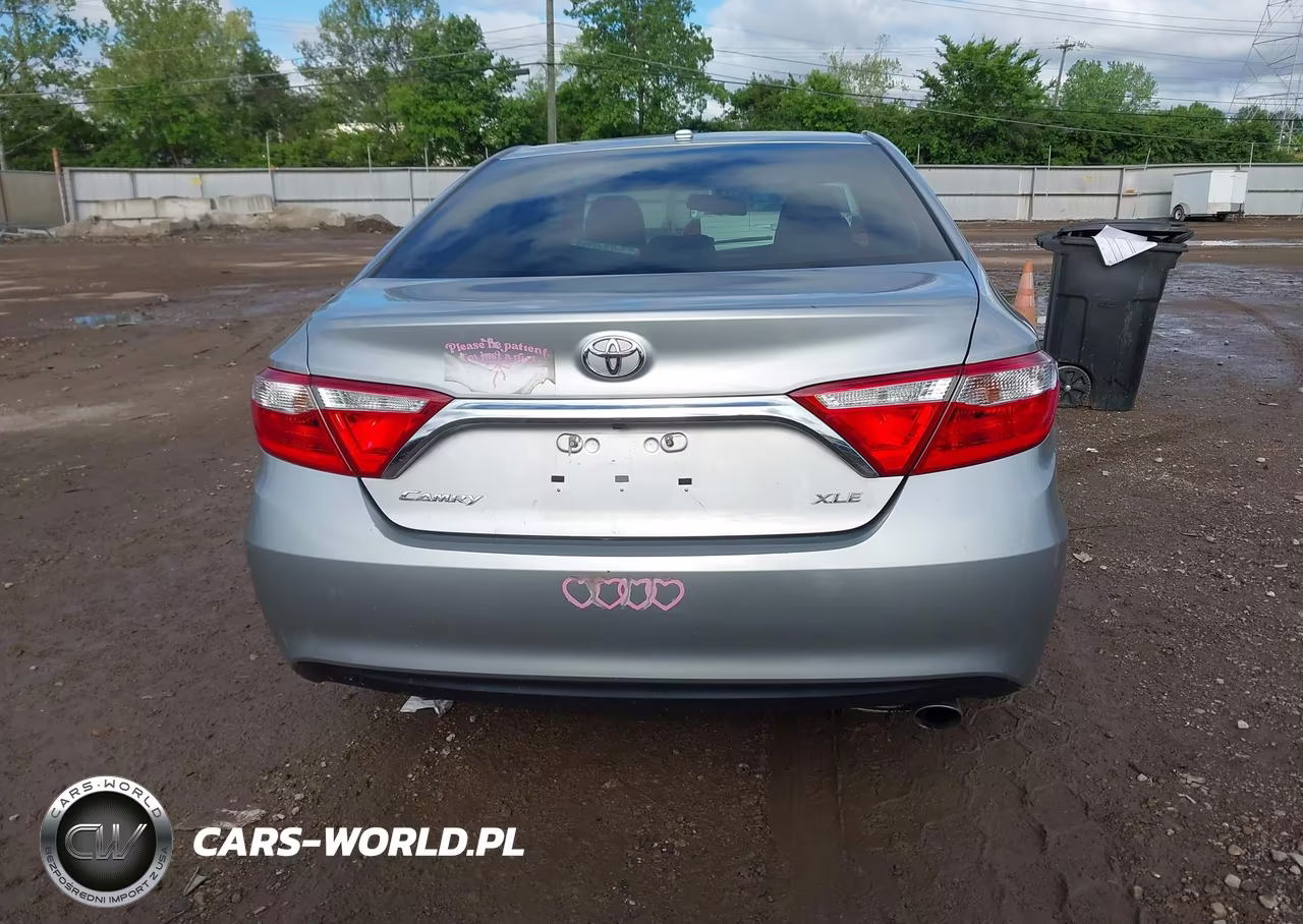 2017 Toyota Camry Xle VIN:4T1BF1FKXHU643722 - 16
