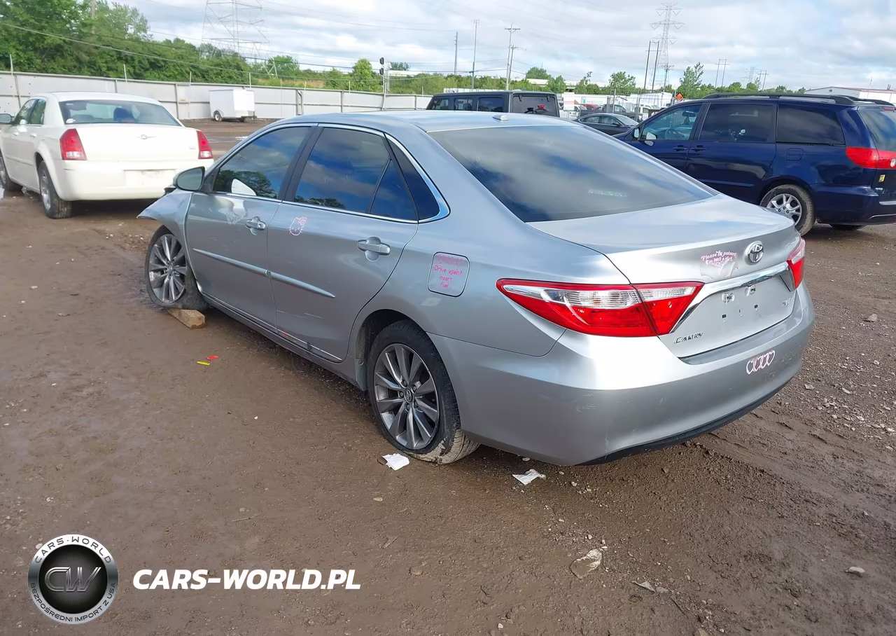 2017 Toyota Camry Xle VIN:4T1BF1FKXHU643722 - 3