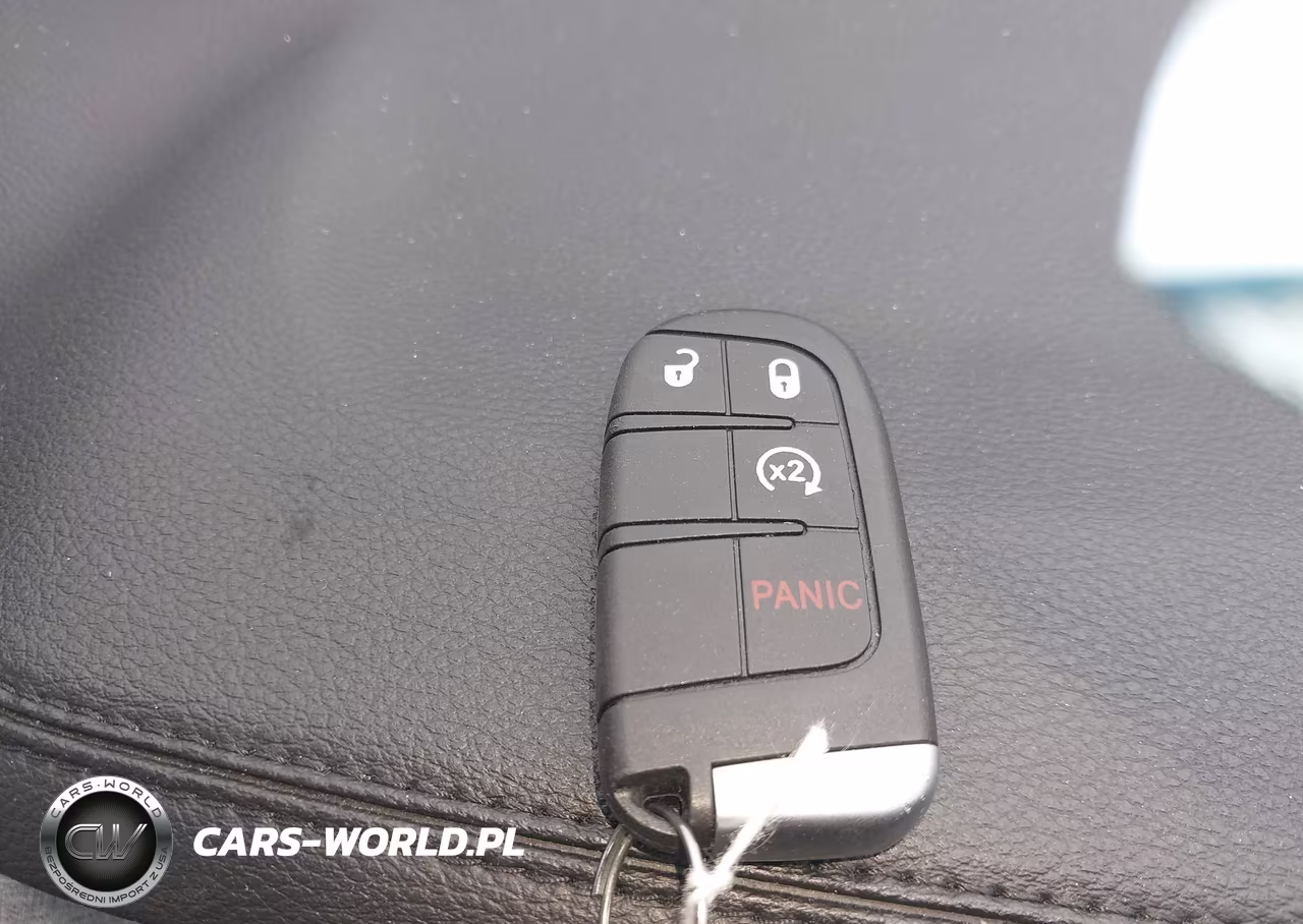 2024 Jeep Compass Latitude 4X4 VIN:3C4NJDBN5RT604906 - 11