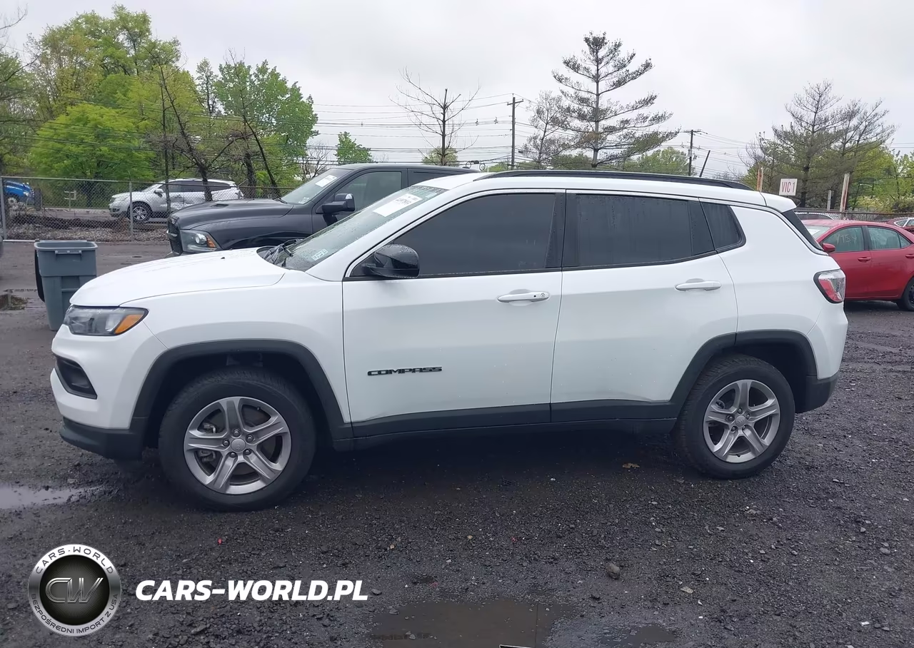 2024 Jeep Compass Latitude 4X4 VIN:3C4NJDBN5RT604906 - 14