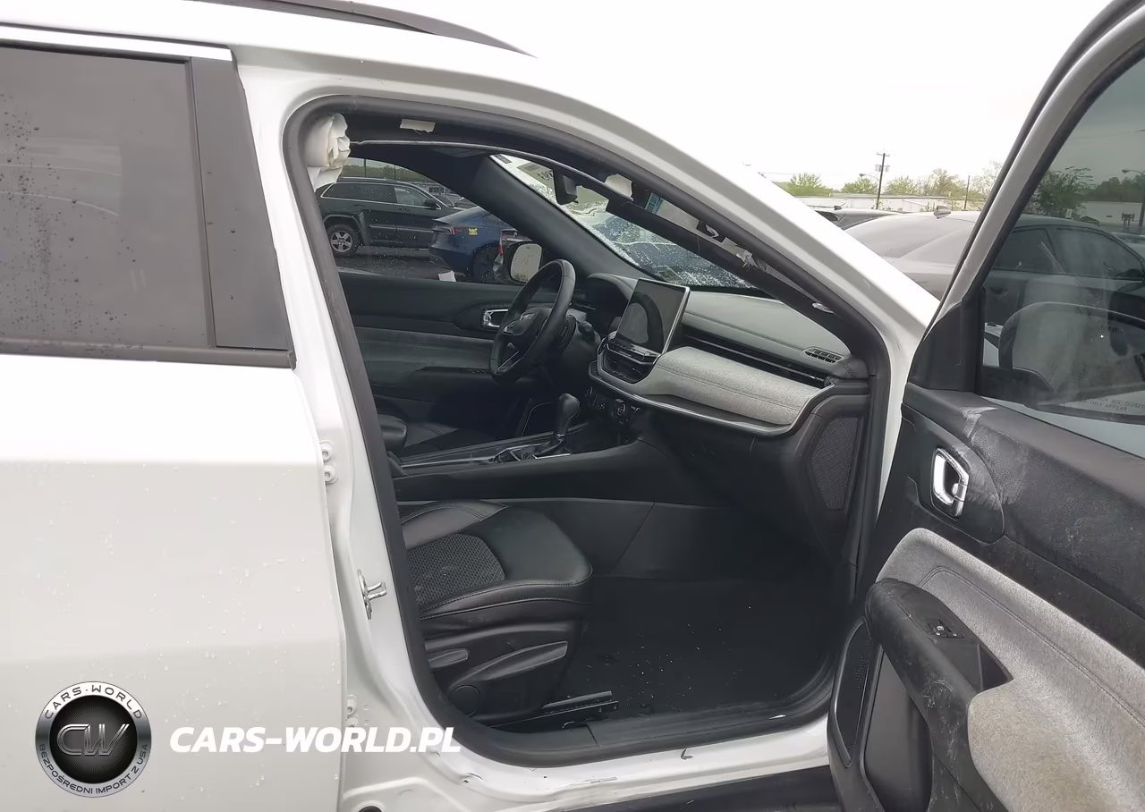 2024 Jeep Compass Latitude 4X4 VIN:3C4NJDBN5RT604906 - 5
