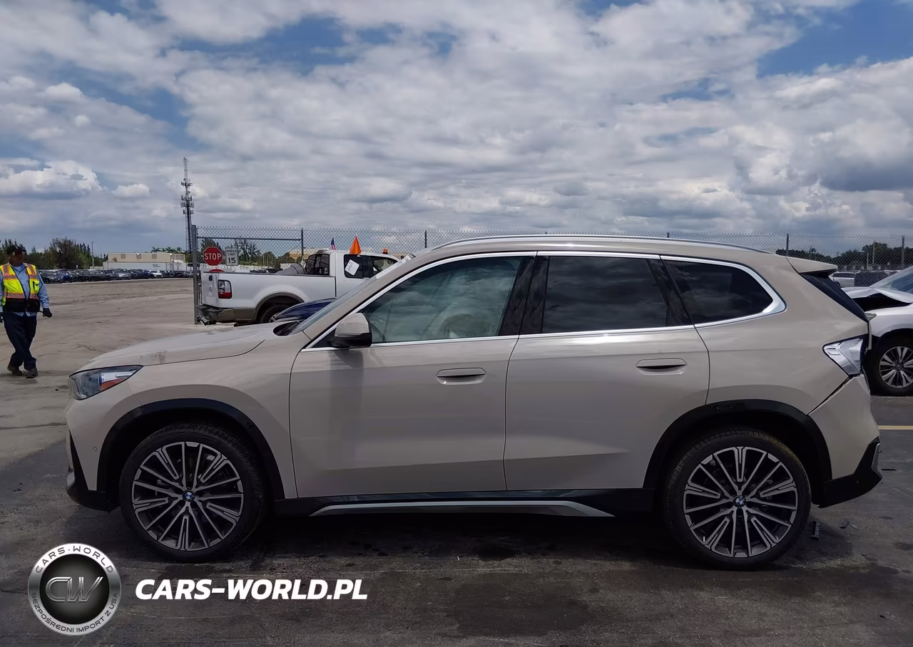 2026 BMW X1 xDrive28I VIN:WBX73EF08T5560384 - 14