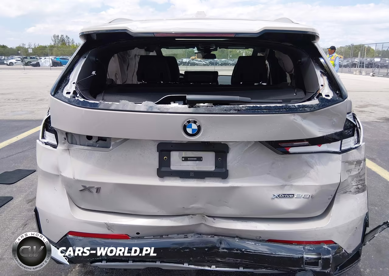 2026 BMW X1 xDrive28I VIN:WBX73EF08T5560384 - 16