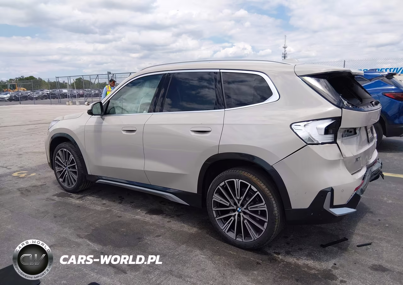 2026 BMW X1 xDrive28I VIN:WBX73EF08T5560384 - 3