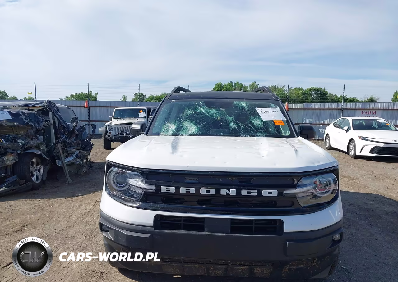 2024 Ford Bronco Sport Outer Banks VIN:3FMCR9C63RRF21939 - 12