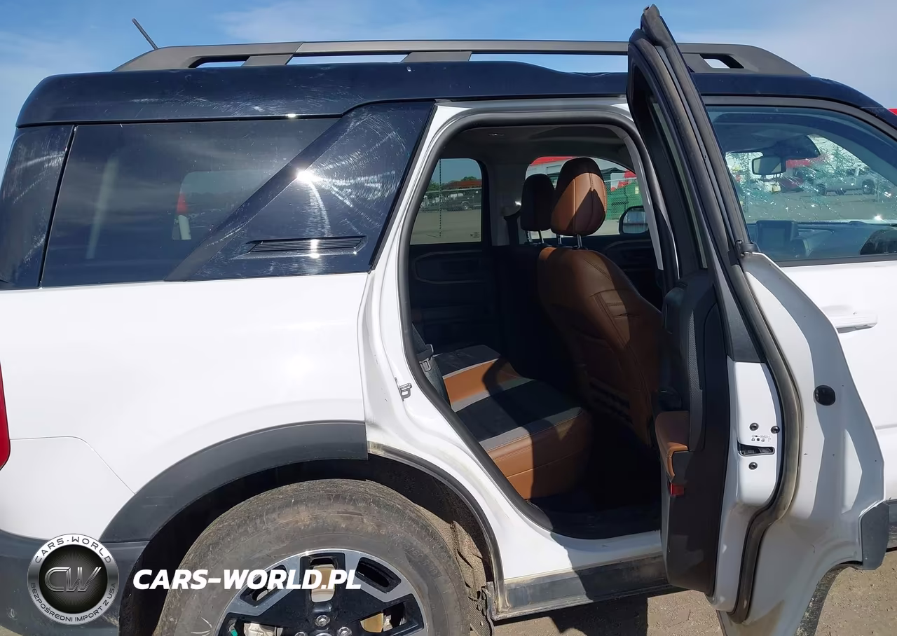 2024 Ford Bronco Sport Outer Banks VIN:3FMCR9C63RRF21939 - 8