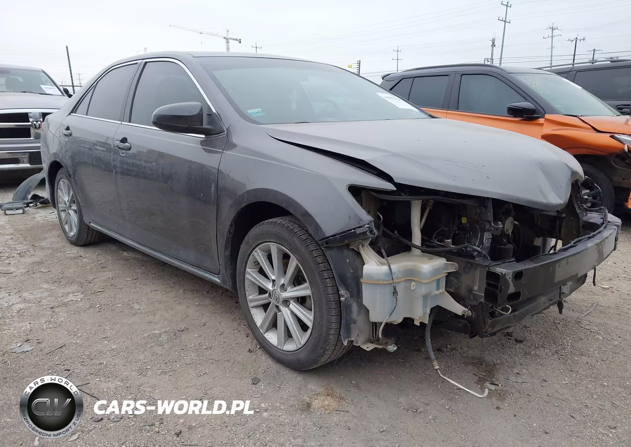 2014 Toyota Camry Xle – zdjęcie 1 z 17