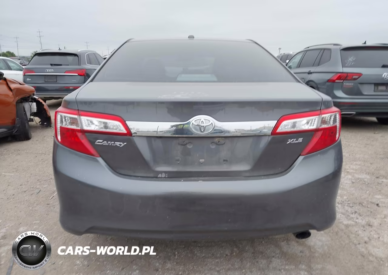 2014 Toyota Camry Xle VIN:4T4BF1FK3ER378482 - 17