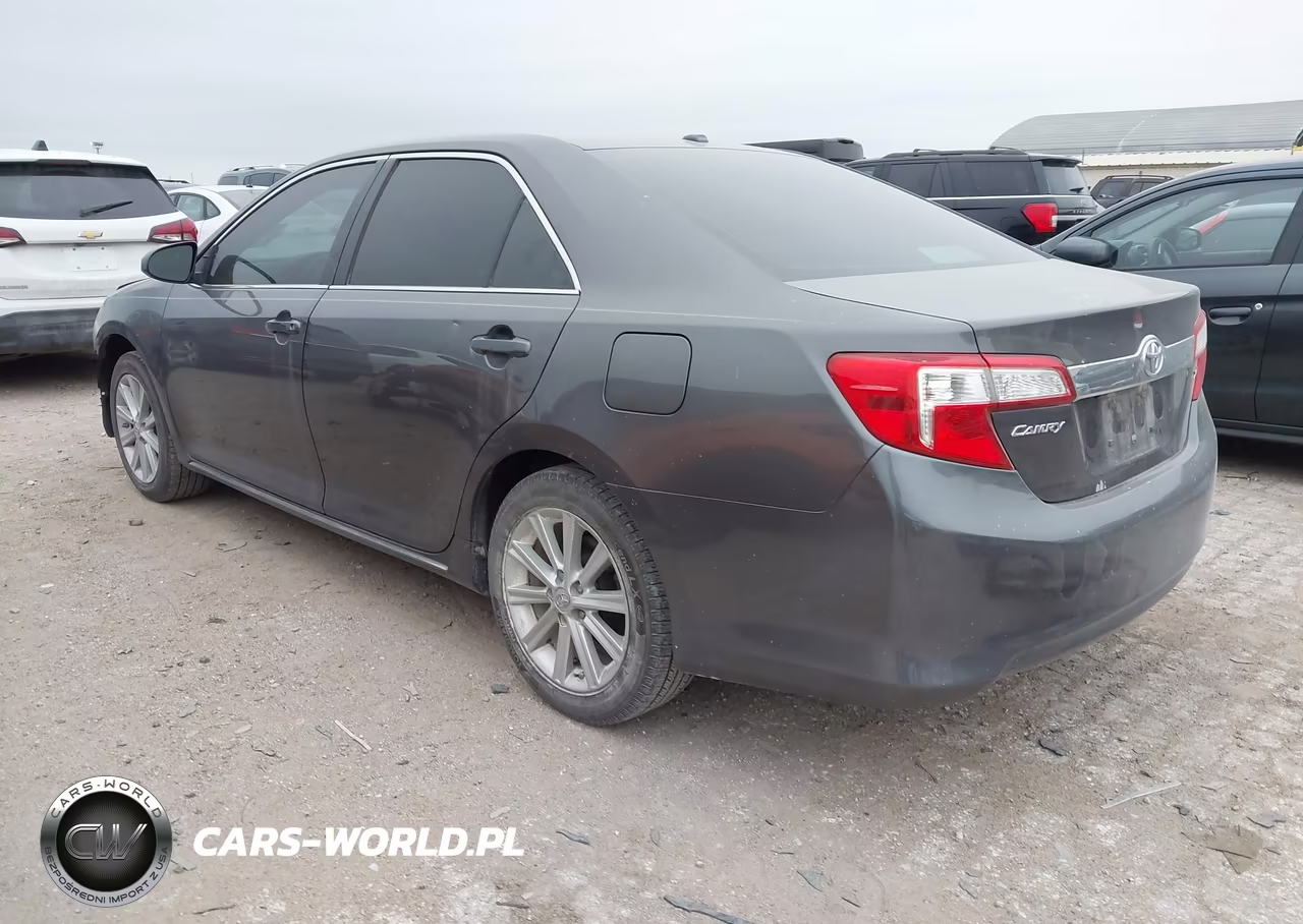 2014 Toyota Camry Xle VIN:4T4BF1FK3ER378482 - 3