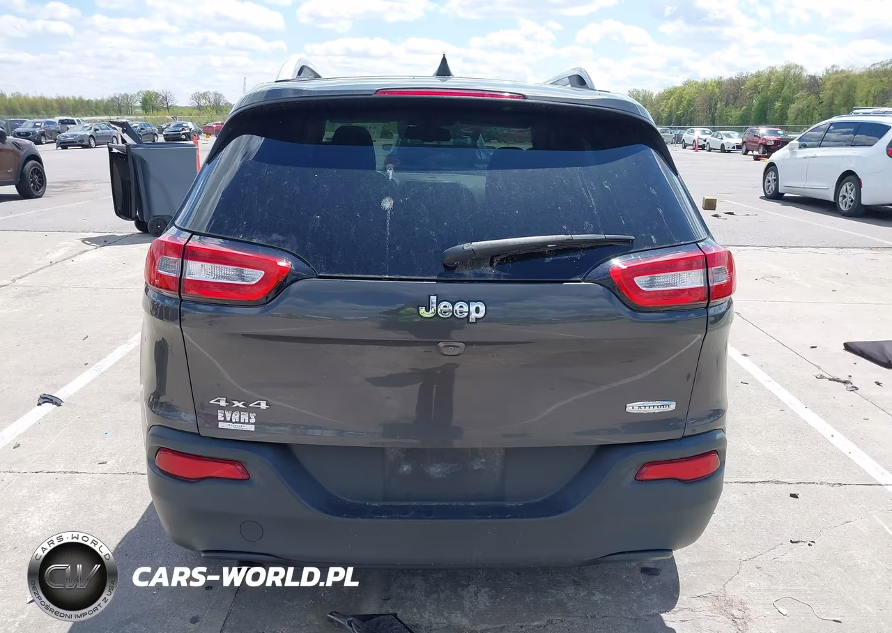 2016 Jeep Cherokee Latitude VIN:1C4PJMCB7GW112513 - 16