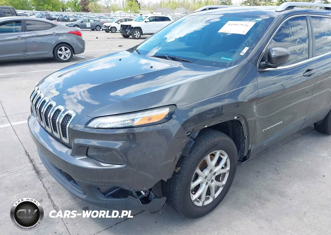 2016 Jeep Cherokee Latitude VIN:1C4PJMCB7GW112513 - 6