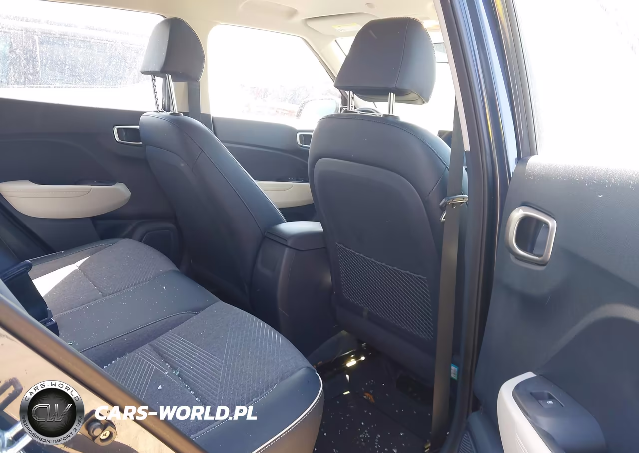 2023 Hyundai Venue Limited VIN:KMHRC8A33PU232497 - 8