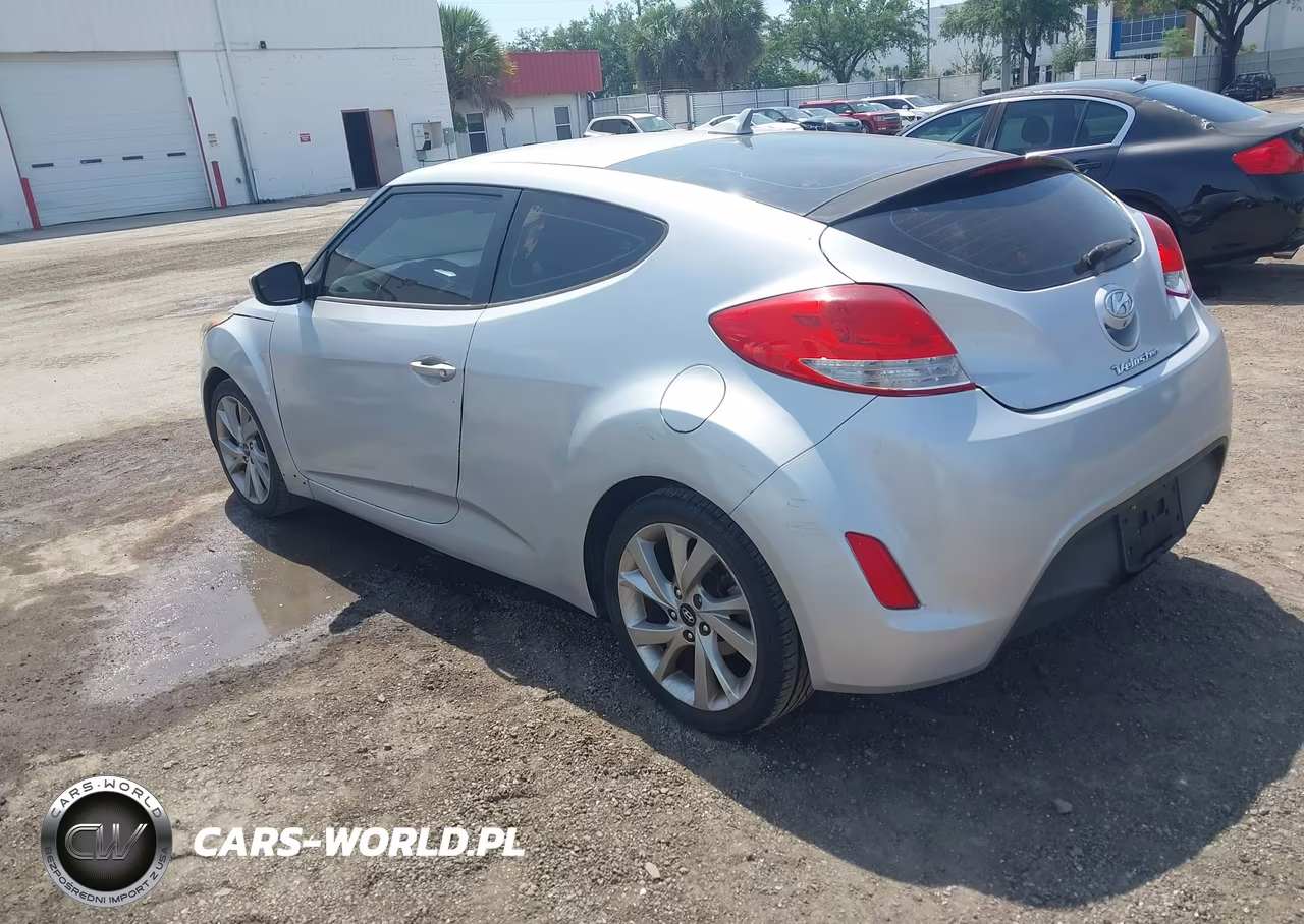 2016 Hyundai Veloster VIN:KMHTC6ADXGU276161 - 3