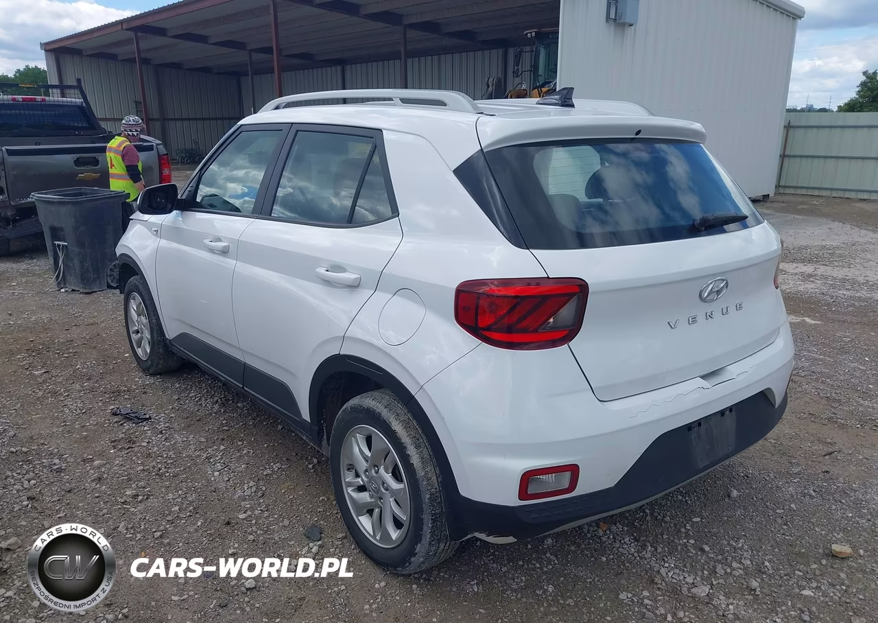 2020 Hyundai Venue Sel VIN:KMHRC8A38LU013982 - 3