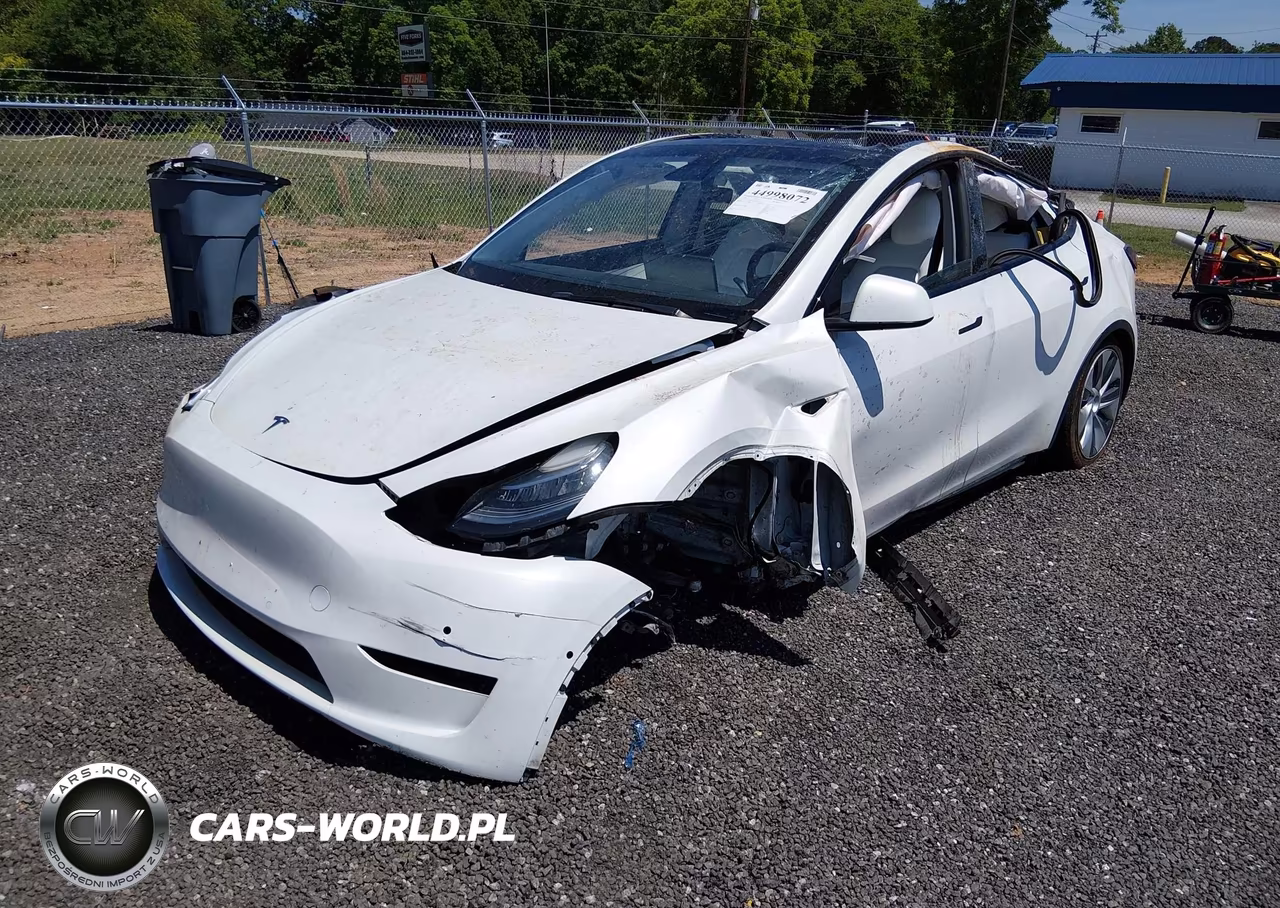 2022 Tesla Model Y Long Range Dual Motor All-Wheel Drive VIN:7SAYGDEE4NF320007 - 2