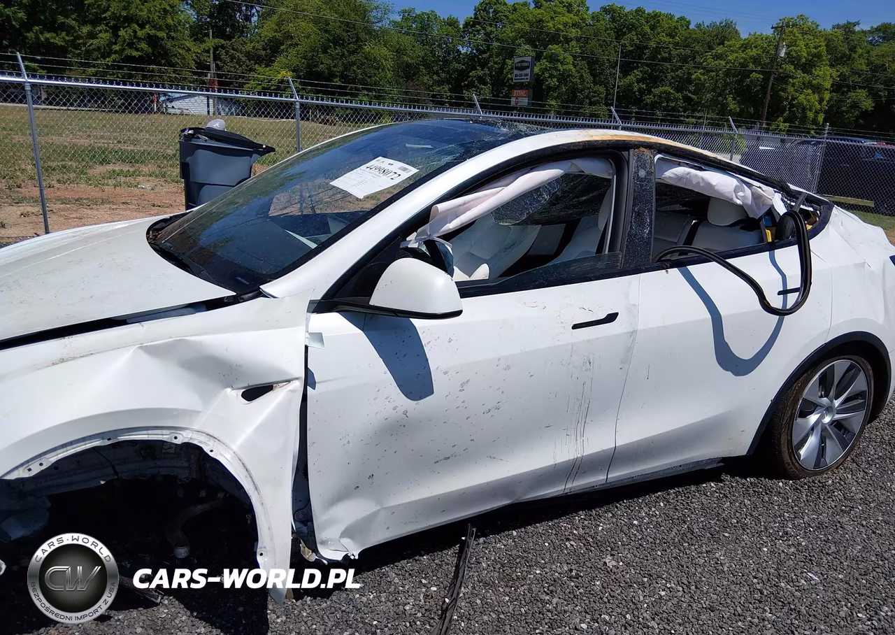 2022 Tesla Model Y Long Range Dual Motor All-Wheel Drive VIN:7SAYGDEE4NF320007 - 22