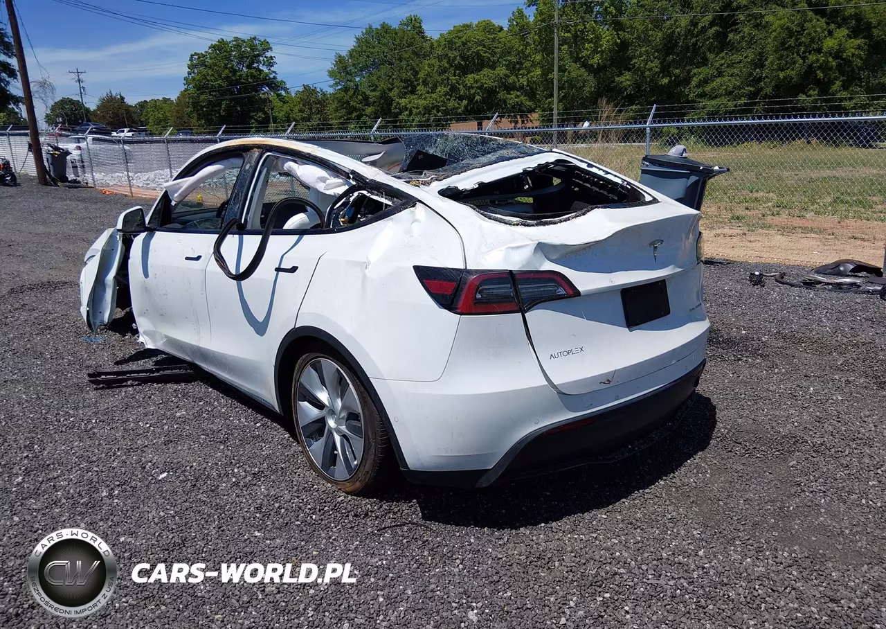 2022 Tesla Model Y Long Range Dual Motor All-Wheel Drive VIN:7SAYGDEE4NF320007 - 3