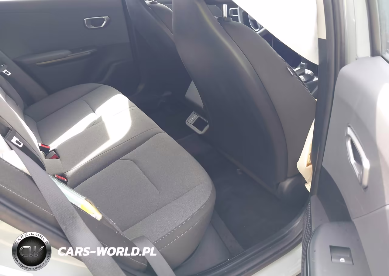 2026 Kia K4 Lxs VIN:3KPFT4DE7TE291770 - 8