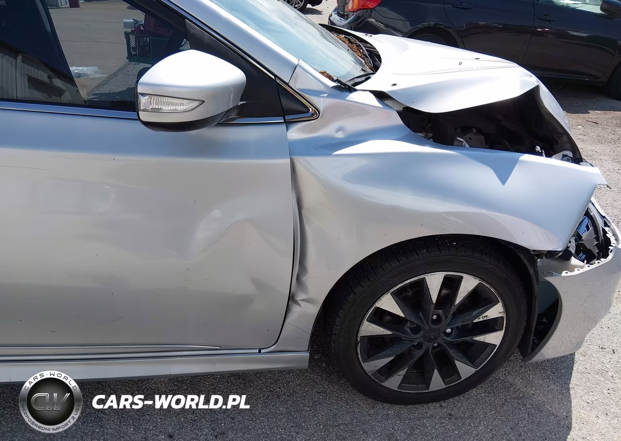 2019 Nissan Sentra Sr VIN:3N1AB7AP7KY249605 - 6