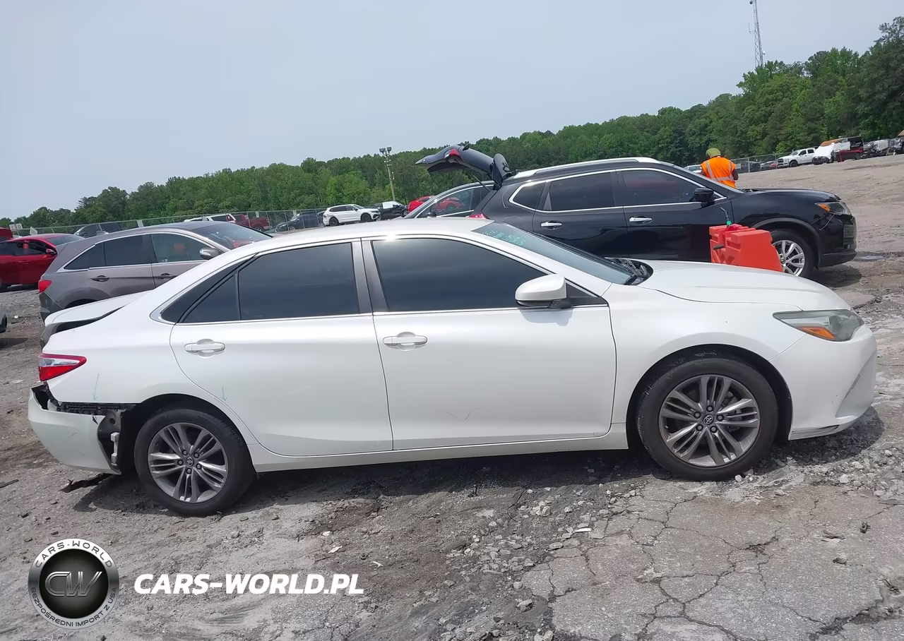 2016 Toyota Camry Se VIN:4T1BF1FKXGU213736 - 13
