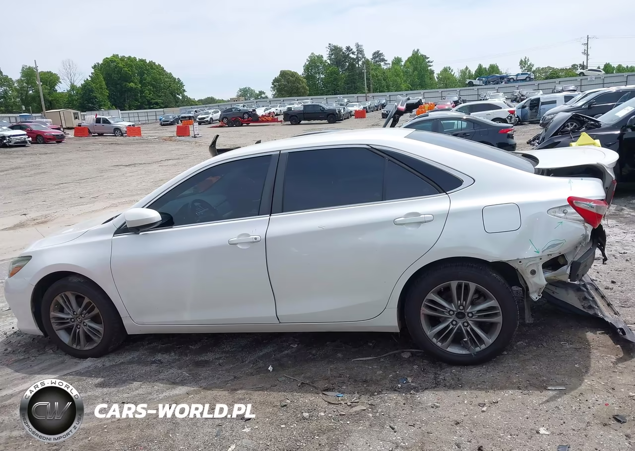 2016 Toyota Camry Se VIN:4T1BF1FKXGU213736 - 14