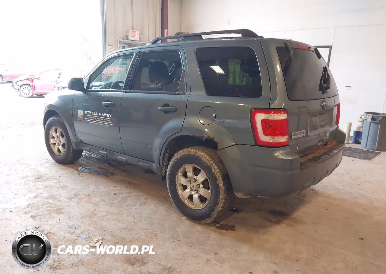 2010 Ford Escape Xlt VIN:1FMCU9D70AKC24111 - 3
