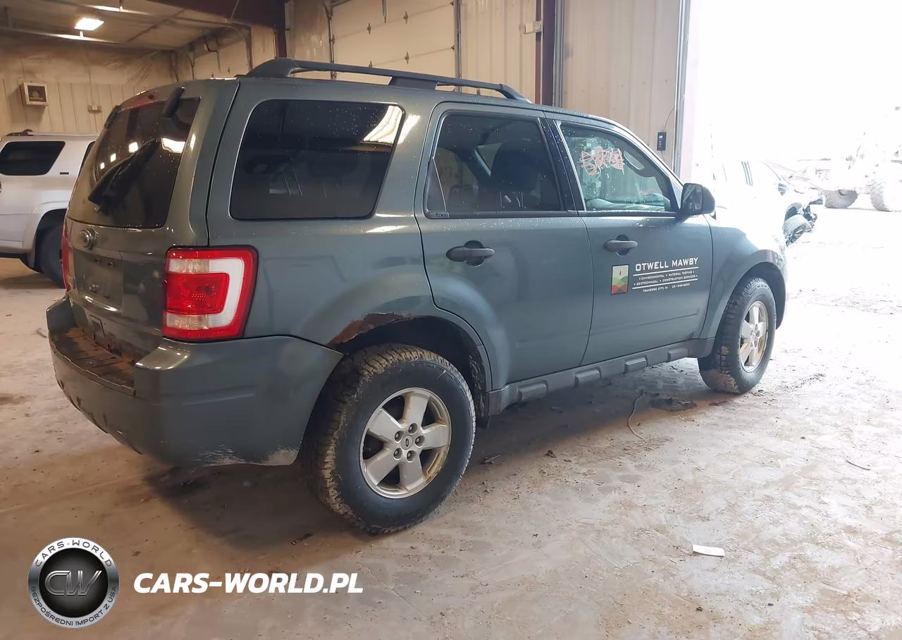 2010 Ford Escape Xlt VIN:1FMCU9D70AKC24111 - 4