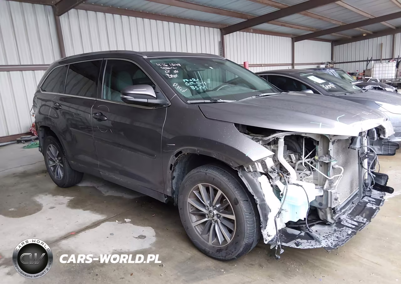 2019 Toyota Highlander Xle VIN:5TDKZRFH0KS571178 - 14