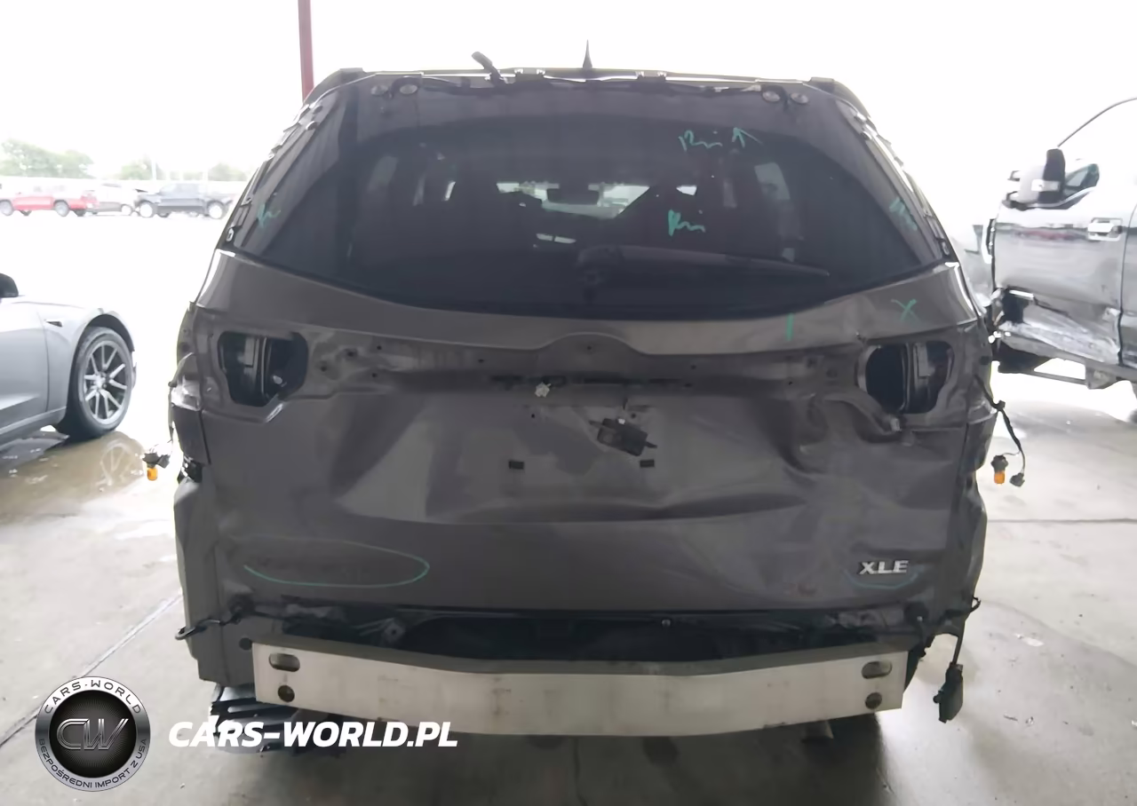 2019 Toyota Highlander Xle VIN:5TDKZRFH0KS571178 - 17