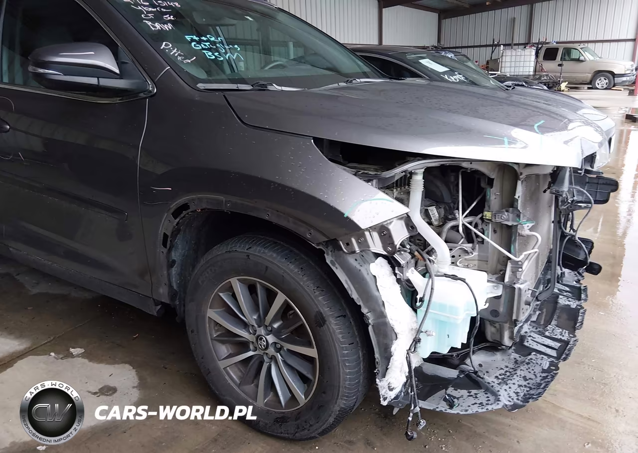 2019 Toyota Highlander Xle VIN:5TDKZRFH0KS571178 - 18