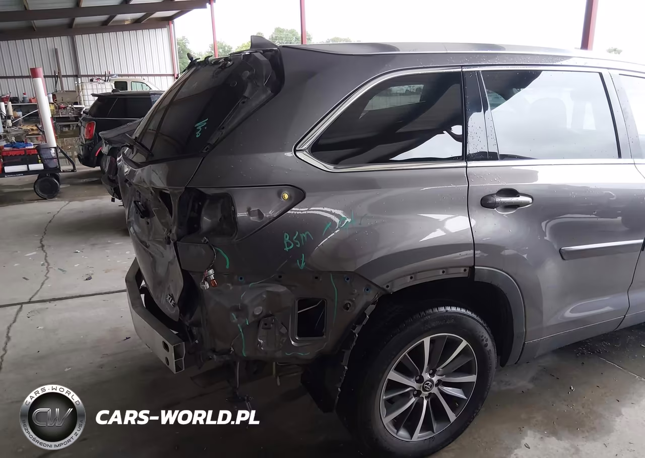 2019 Toyota Highlander Xle VIN:5TDKZRFH0KS571178 - 21