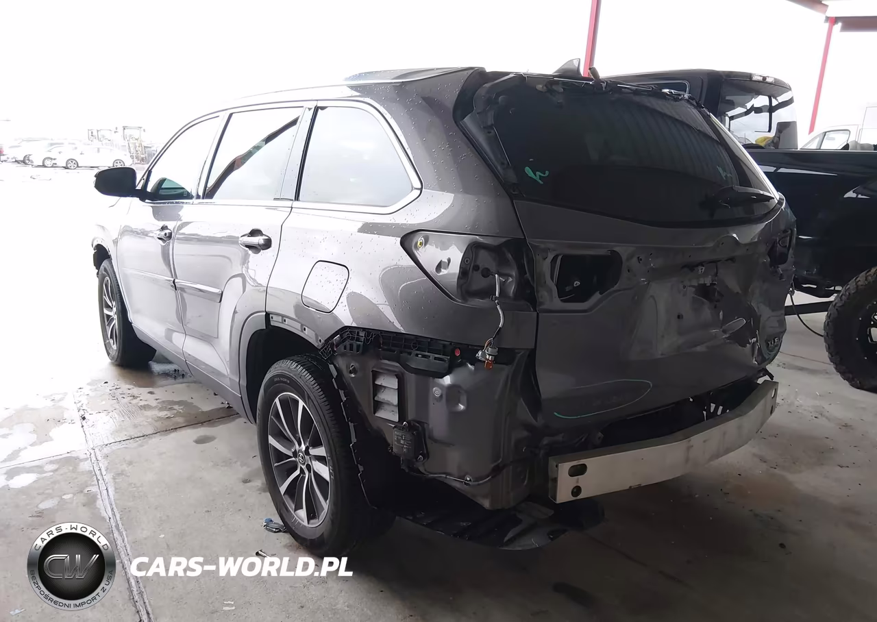 2019 Toyota Highlander Xle VIN:5TDKZRFH0KS571178 - 3