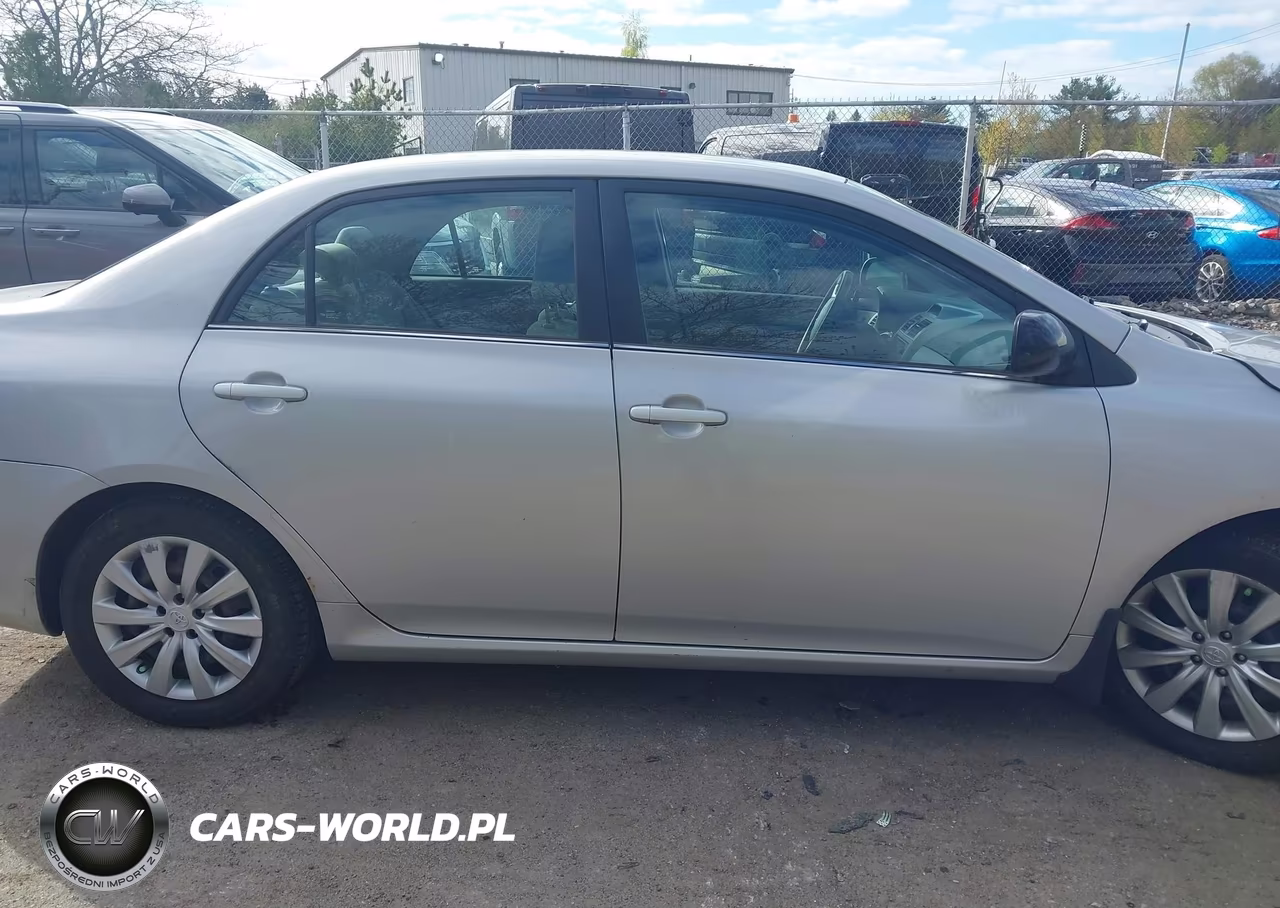 2013 Toyota Corolla Le VIN:2T1BU4EE0DC975599 - 13