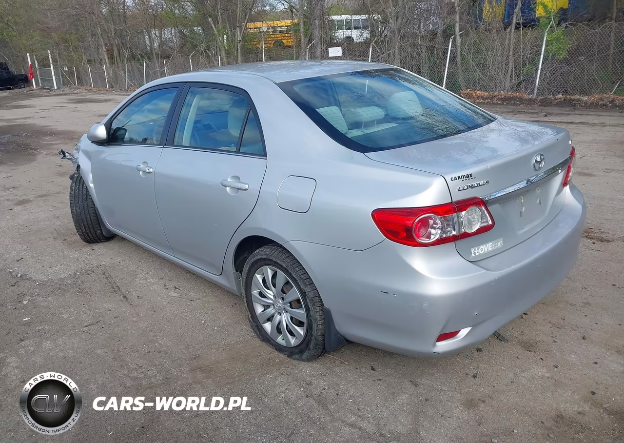 2013 Toyota Corolla Le VIN:2T1BU4EE0DC975599 - 3