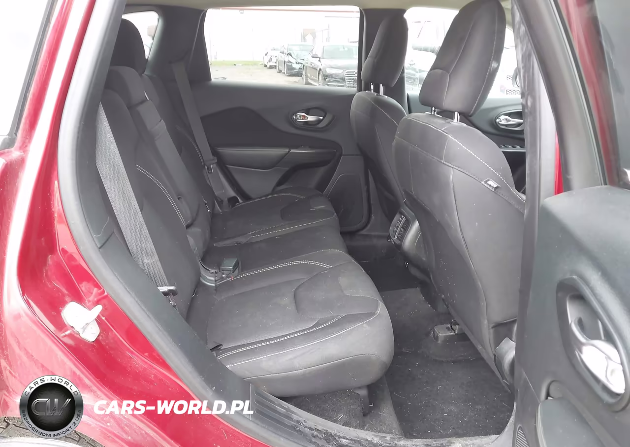 2016 Jeep Cherokee Latitude VIN:1C4PJMCB8GW109006 - 8